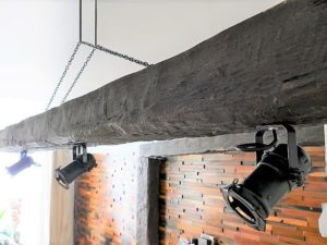 wood beam pendant light, wood beam suspended lights, wood beam ceiling lights, oak beam lights, black metal pendant light, clear glass pendant light, smoked glass pendant light, smoked glass industrial ligjht, globe glass pendant light; moroccan style light, moroccan pendant light, industrial style pendant light, loft style;
